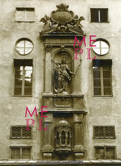 : Facade of the residence in Munich : Facade of the residence in Munich