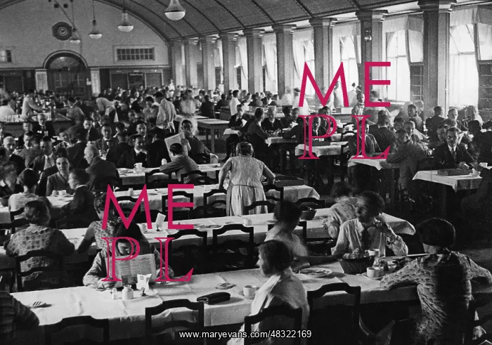 : Factory canteen in Berlin, 1935 : Factory canteen in Berlin, 1935