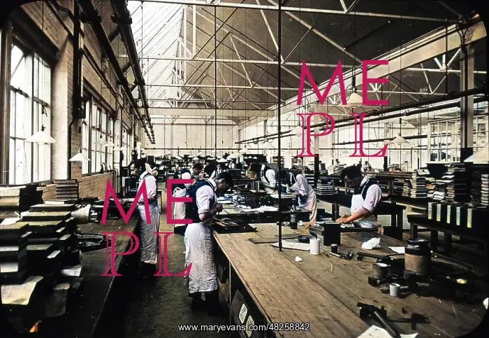 : FACTORY INTERIOR : FACTORY INTERIOR