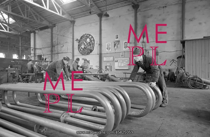 : Factory workers - Communist propaganda - Klement : Factory workers - Communist propaganda - Klement