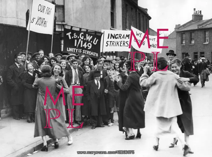 : Factory workers strike in London, 1936 : Factory workers strike in London, 1936
