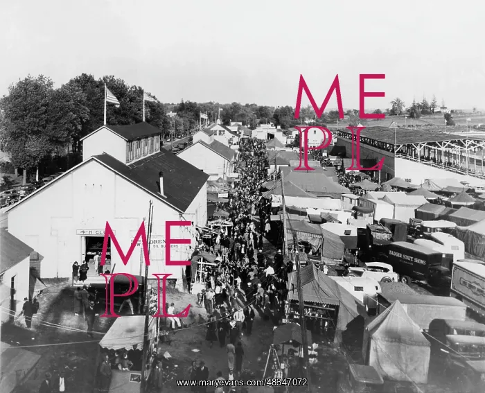 : Fair in Beaver Dam, 1937 : Fair in Beaver Dam, 1937