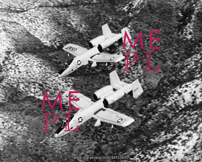 : Fairchild A-10 Thunderbolt II / 2 : Fairchild A-10 Thunderbolt II / 2