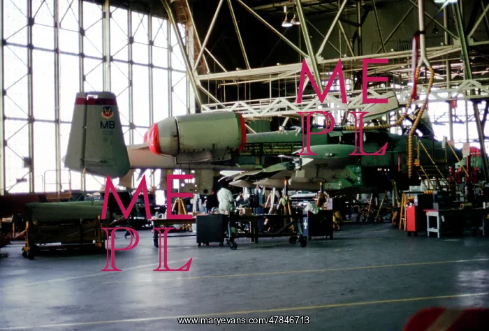 : Fairchild Republic A-10A Thunderbolt ii : Fairchild Republic A-10A Thunderbolt ii