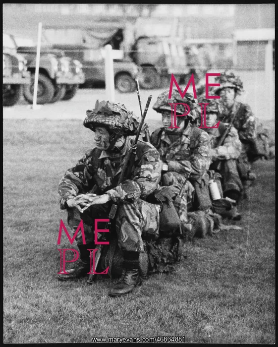: FALKLANDS / GURKHAS : FALKLANDS / GURKHAS