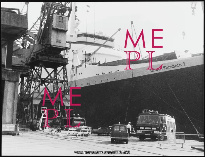 : FALKLANDS / QE2 : FALKLANDS / QE2