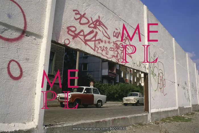 : Fall of the Berlin Wall : Fall of the Berlin Wall