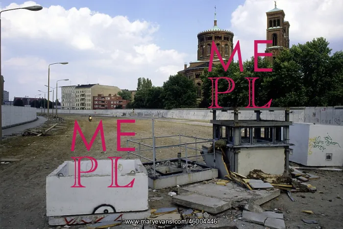 : Fall of the Berlin Wall : Fall of the Berlin Wall