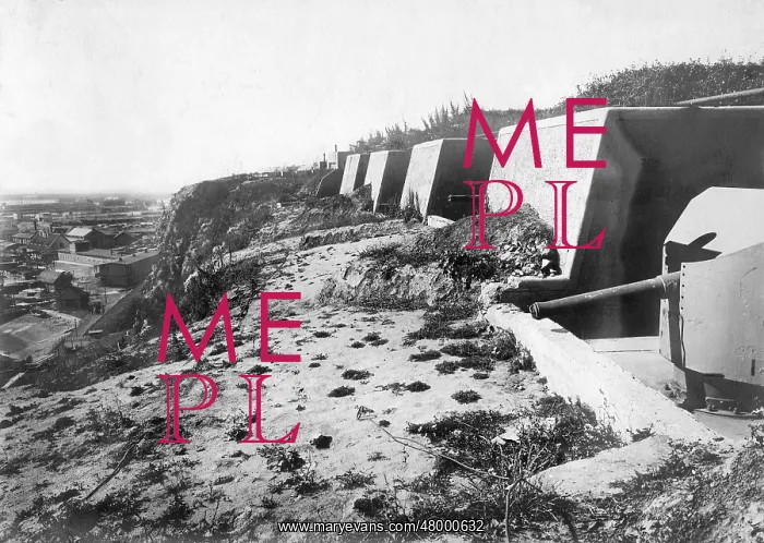 : Falm battery protecting the harbour of Helgoland : Falm battery protecting the harbour of Helgoland