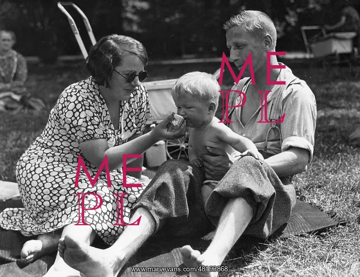 : Family, circa 1935 : Family, circa 1935