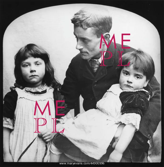 : Family - Father and his daughters : Family - Father and his daughters