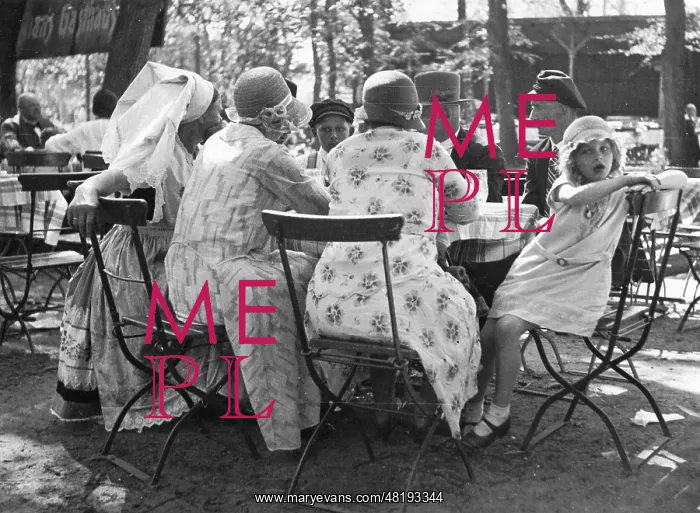 : Family outing, 1932 : Family outing, 1932