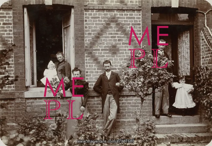  : FAMILY PHOTO / NEUFCHATEL