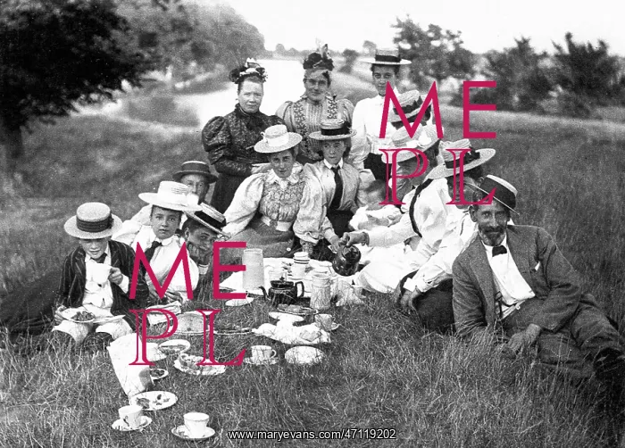  : Family picnic