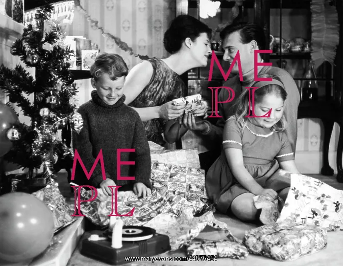 : FAMILY XMAS PRESENTS : FAMILY XMAS PRESENTS