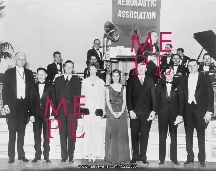 : Famous flyers attend Aero ball at the Willard ? : Famous flyers attend Aero ball at the Willard ?