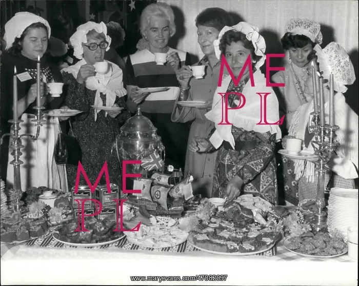 : Famous People's Families : Famous People's Families