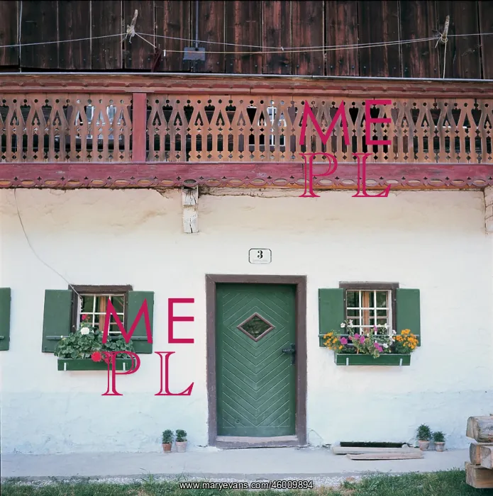 : Farm in Steinbach at the Attersee lake : Farm in Steinbach at the Attersee lake