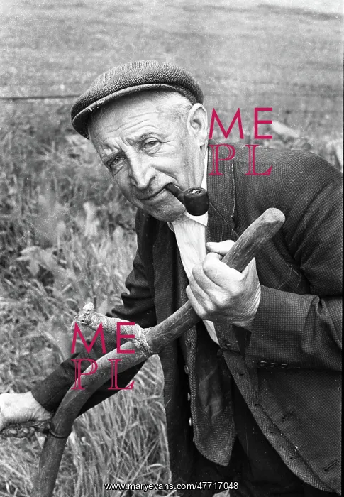 : Farm worker with scythe - 2 : Farm worker with scythe - 2
