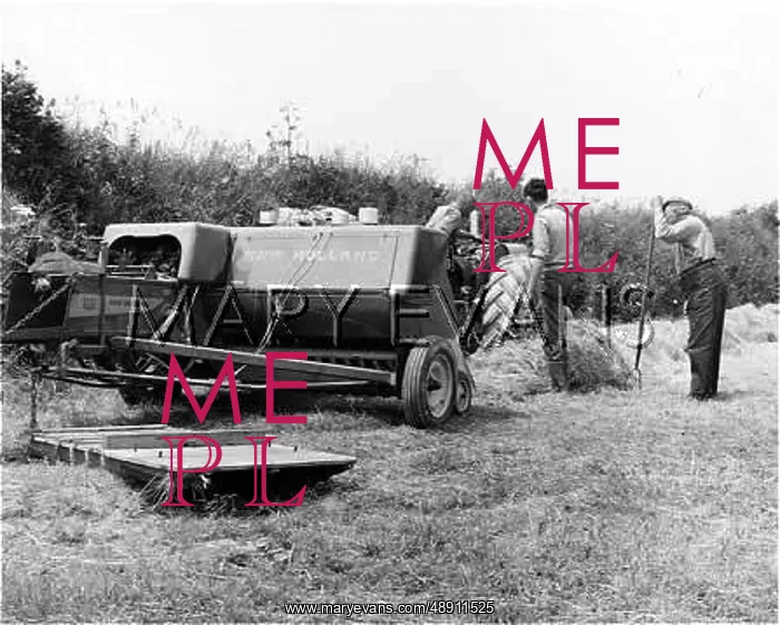 : FARMERS AND TRACTOR : FARMERS AND TRACTOR