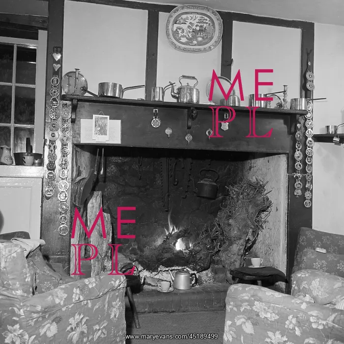 : Farmhouse fireplace : Farmhouse fireplace