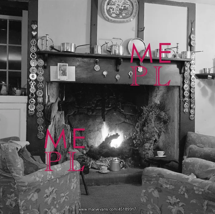 : Farmhouse fireplace : Farmhouse fireplace