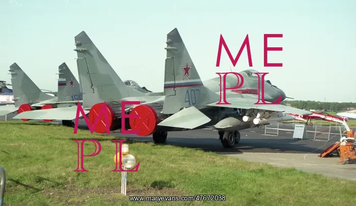 : Farnborough 92 - MiG-29S Blue 407 : Farnborough 92 - MiG-29S Blue 407