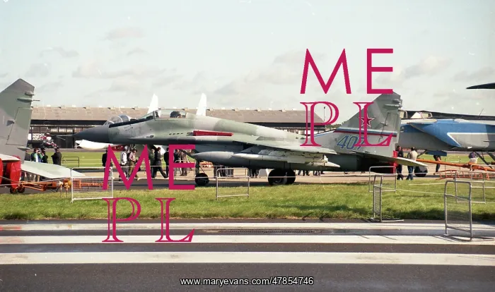 : Farnborough 92 - MiG-29S Blue 407 : Farnborough 92 - MiG-29S Blue 407