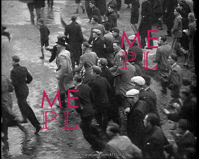 : Fascists and Anti-fascist Protestors Fighting : Fascists and Anti-fascist Protestors Fighting