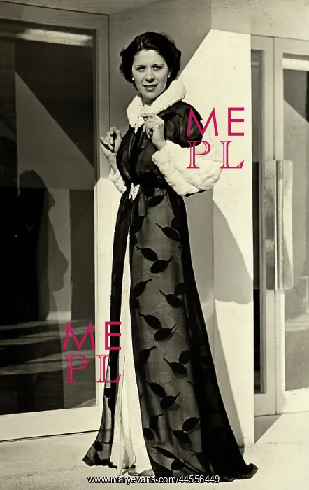 : Fashion. Model wears evening dress created by the Italian couture house Bernasconi : Fashion. Model wears evening dress created by the Italian couture house Bernasconi