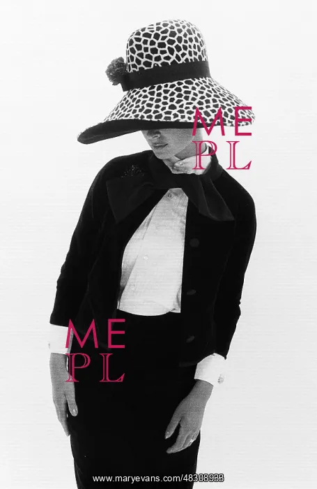  : Fashion Model Erica de Leewe