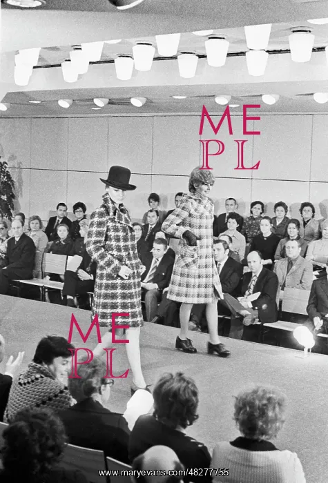 : Fashion show, 1973 : Fashion show, 1973