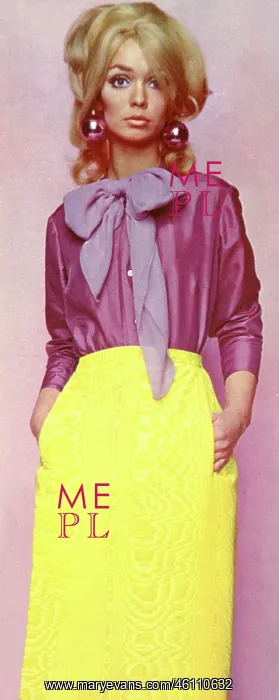 : Fashion trends Advertisement : Fashion trends Advertisement