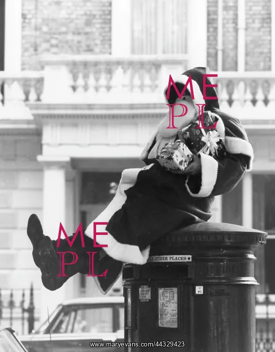 : FATHER CHRISTMAS / POSTBOX : FATHER CHRISTMAS / POSTBOX