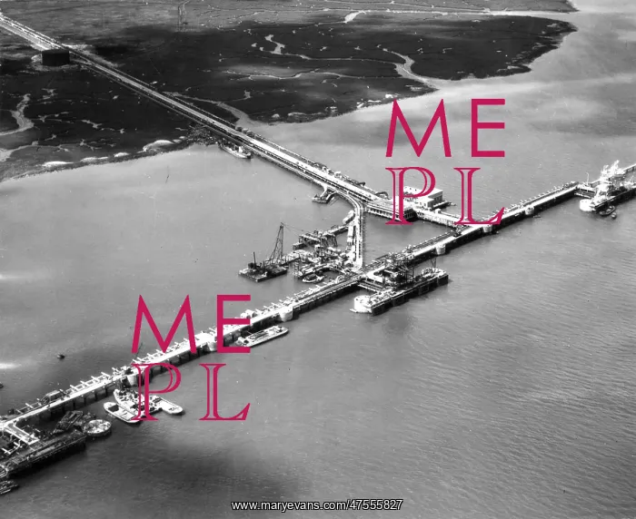 : Fawley Oil Refinery : Fawley Oil Refinery