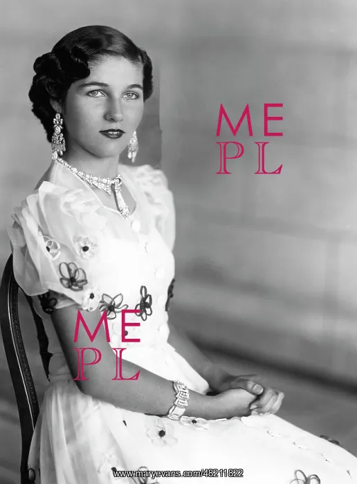 : Fawzia Pahlevi : Fawzia Pahlevi