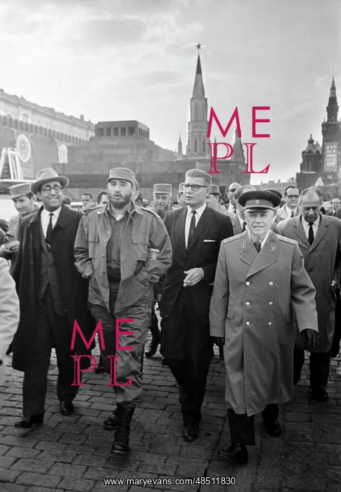 : F.Castro's visit to the USSR : F.Castro's visit to the USSR