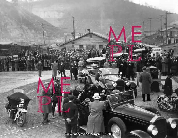 : FDR inspect Norris dam construction. President ? : FDR inspect Norris dam construction. President ?