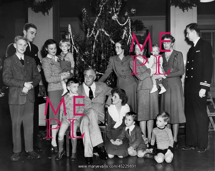 : FDR Presidency. Seated, center: US President ? : FDR Presidency. Seated, center: US President ?