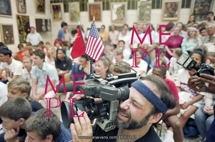 : Feast of friendship of American and Soviet citizens : Feast of friendship of American and Soviet citizens