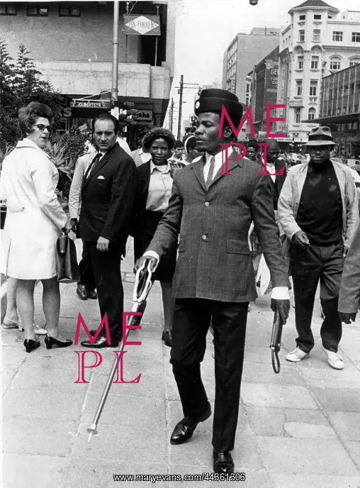: February 1970 They All Gaped As Dandy Banda Goes On : February 1970 They All Gaped As Dandy Banda Goes On