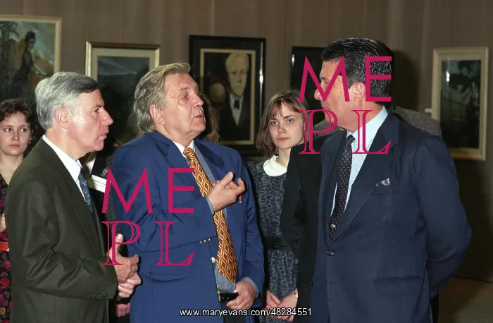 : Federico Mayor and Ilya Glazunov, 1994 : Federico Mayor and Ilya Glazunov, 1994