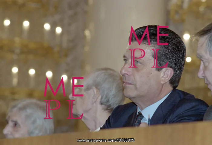: Federico Mayor visits Russia : Federico Mayor visits Russia