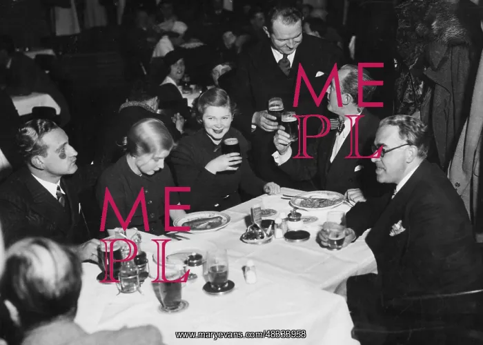 : Feeding of poor actors, 1932 : Feeding of poor actors, 1932