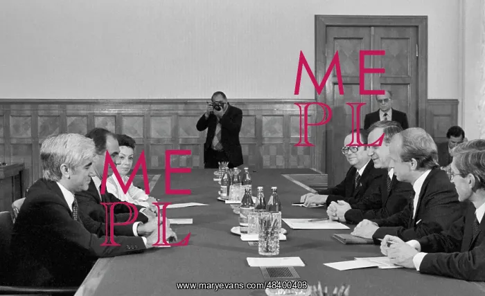 : Felix Pons's Visit to USSR : Felix Pons's Visit to USSR