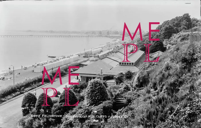 : Felixstowe Spa Pavilion and Cliffs : Felixstowe Spa Pavilion and Cliffs