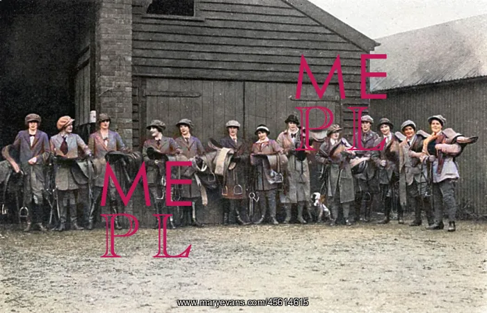 : Female Army Remount Workers during First World War : Female Army Remount Workers during First World War