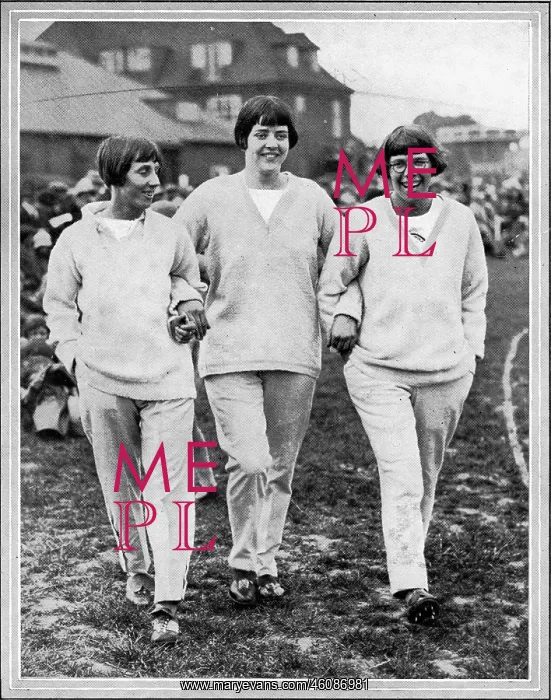 : Female athletes in Ilford : Female athletes in Ilford