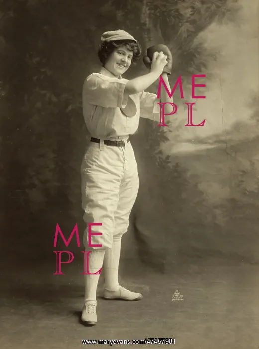: Female baseball player : Female baseball player