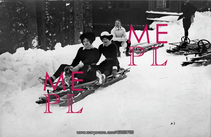 : Female bobsleigh racers : Female bobsleigh racers